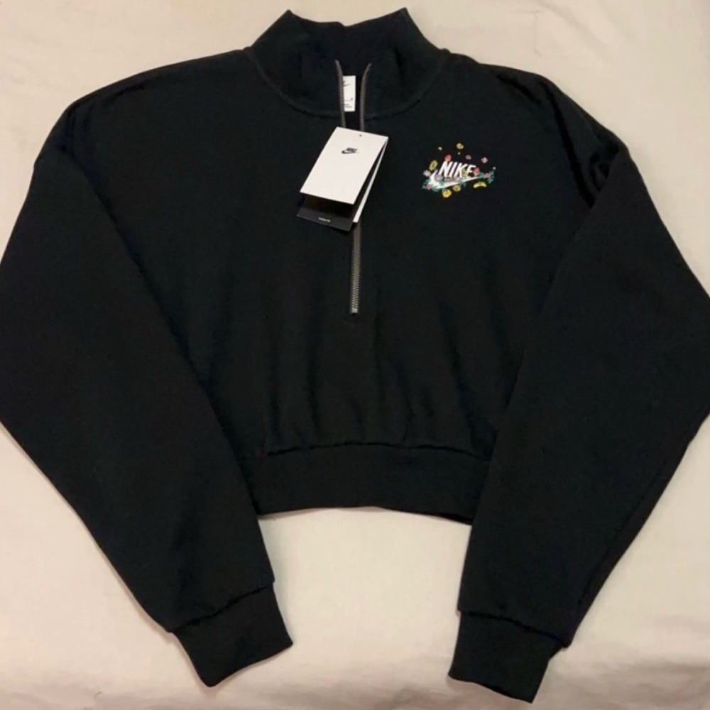 Nike Cropped Half Zip Jacket and Leggings Set